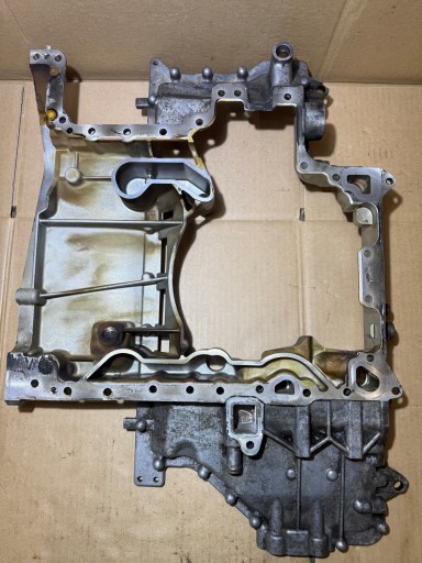 AUDI 4.2 FSI V8 BAT upper oil sump 079103603AC