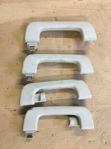 8R0857607H 8R0857608D - Ручки потолка в сборе Audi A4 B8