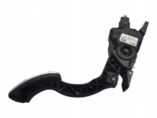 accelerator pedal VOLVO V40 II LIFT 2016-2019 31341778