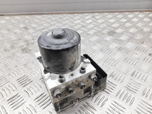 95B614517F - Porsche Macan 2016 передній насос ABS