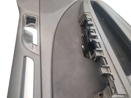 tapacír bok dveře levý předek SKODA SUPERB II 3T1867005