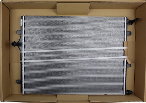 5996353601 - Радиатор mercedes class s 450 eq / 500 eq / 580 2020 -