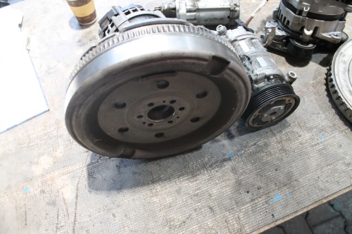 2866. wheel flywheel VW SKODA 05E141015D