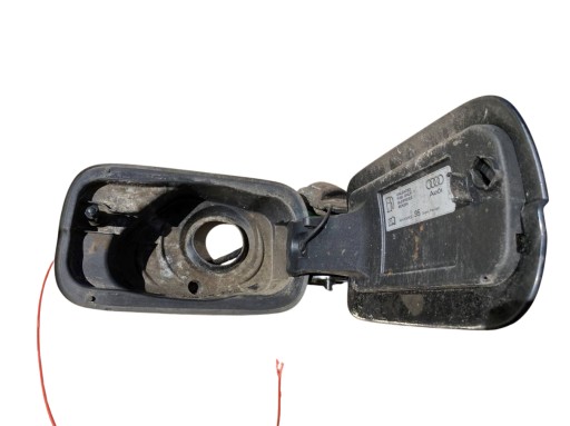 dvířka nádrže paliva AUDI A4 B9 8W0809906 LZ9Y