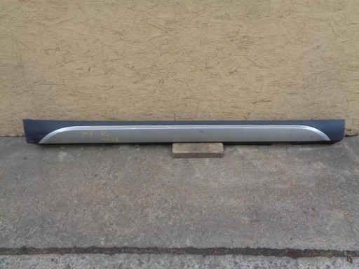 BMW X1 E84 X LINE threshold right moulding threshold