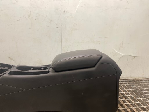 TUNEL central AUDI A5 8T Sportowy/Coupe 07-17 8K0864981F console