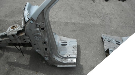 P5 - MAZDA 2 II 02-07 ПЕРЕДНЯЯ ЛЕВАЯ СТОЙКА + ПОРОГ