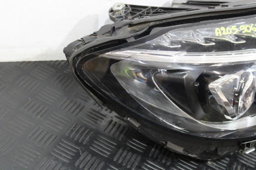 light right front LED A2059067403 MERCEDES C-KLASA W205 SB KOMBI