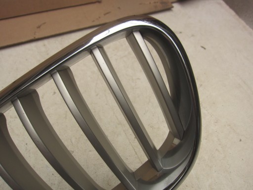 BMW X3 F25 kidney grille of a bumper of the front grill 51117210725 7210725 before LIFT