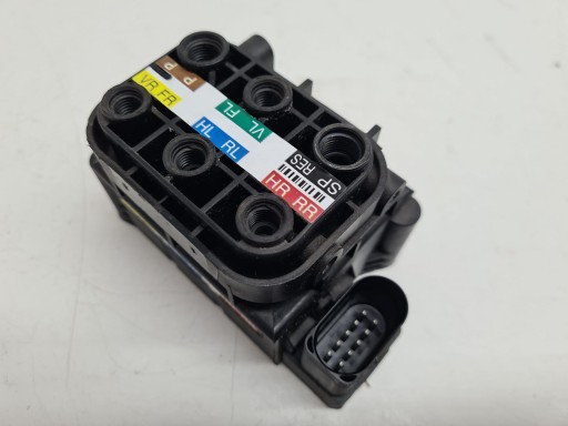 A0993200258 - MERCEDES GLC CLS W213 W257 сплиттер AIRMATIC