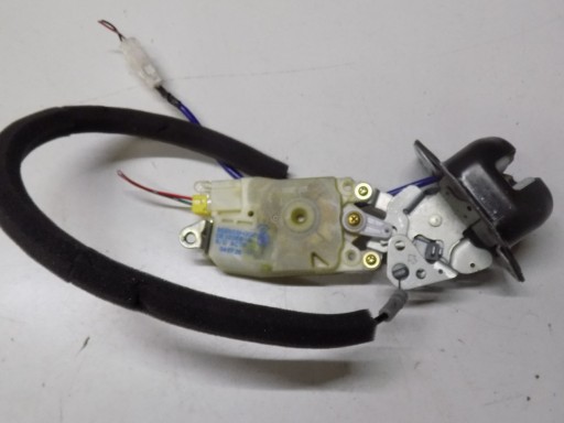 NISSAN X-TRAIL T30 замок багажника 905508h300