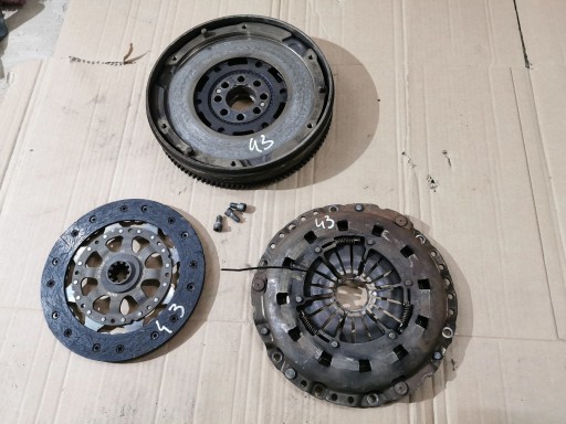 BMW M43 E36 E46 Z3 M43B16 M43B19 7506737 7508409 kettőstömegű lendkerék