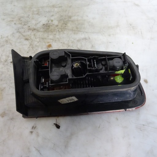 RENAULT LAGUNA II LIFTBACK light rear part right to the bonnet 8200002476