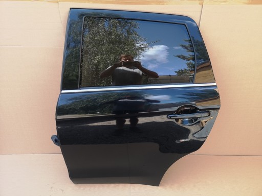 Mitsubishi asx задні ліві двері в зборі колір x42