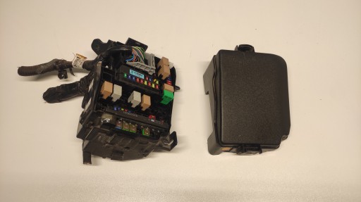 PUSZKA der Sicherungen Kabelbaum I30 II 1.4 G4FA Benzin 91205-A6944