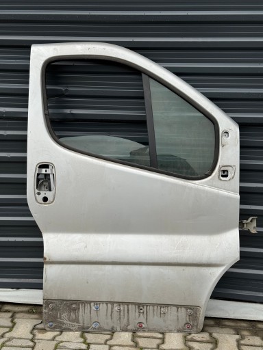 TRAFIC VIVARO II dvere pravé predok 01-14 strieborné