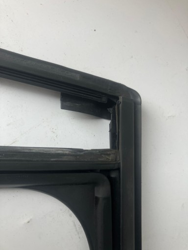 frame gasket door left rear part PEUGEOT 3008 II