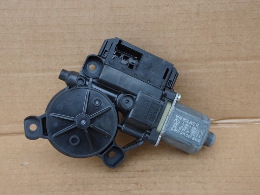 Электродвигатель стеклоподъемника vw polo 6r правый передний 6r0959802r