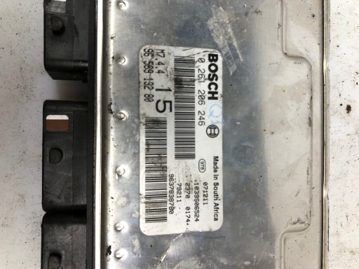 Комп'ютер двигуна собаки 0261206246 9656913280