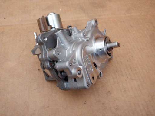 ПАЛИВНИЙ НАСОС FORD S-MAX, MONDEO, FOCUS, KUGA 2.0 TD