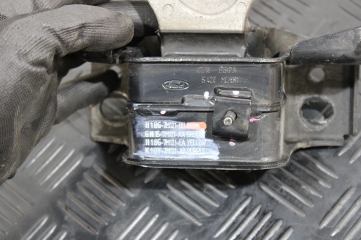 holder engine mount H1BG-7M121-BB FORD FIESTA MK8