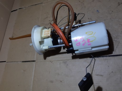 AUDI Q5 8R 3.2 FSI feed pump W tank 8R0919051K