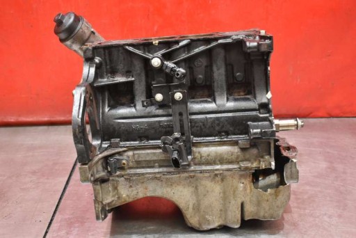 БЛОК НИЖНЕГО ВАЛА ДВИГАТЕЛЯ OPEL ASTRA 4 IV J 1.4 16V 100 л.с. 09-12