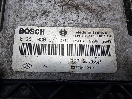 computer of the engine ECU 0281030577 2.3 DCI RENAULT MASTER III