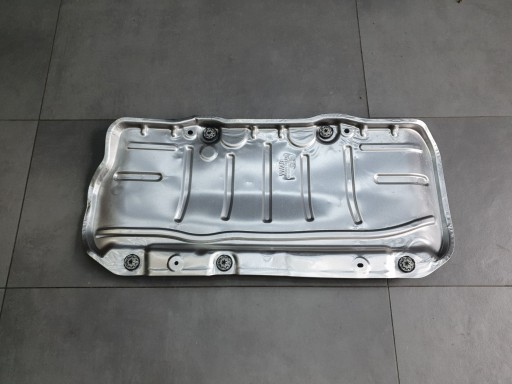 Audi A3 8Y hb cover termiczna 5Q0825701E