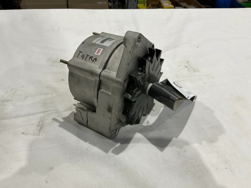 Генератор bosch 0 120 489 727