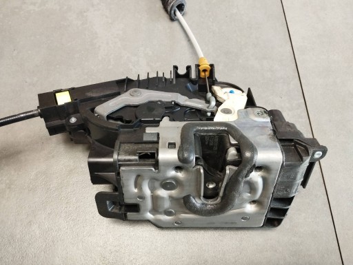 Mercedes-Benz GLE W166 lock right front 4 PINY UK A2220063999