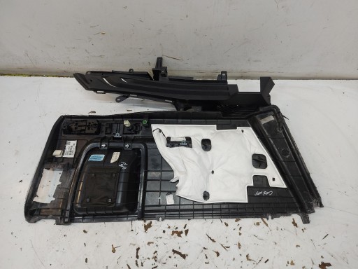 BMW G05 X5 3.0d 2019r. TAPICRKA boot right rear part