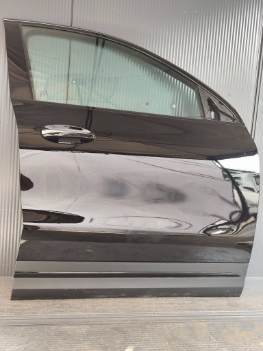 MERCEDES GLA 247 door front right complete DEMONTAZ