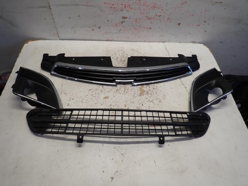 GRIGLIA griglia medio Destro sinistra CHEVROLET CRUZE LIFT 2012- 95480166