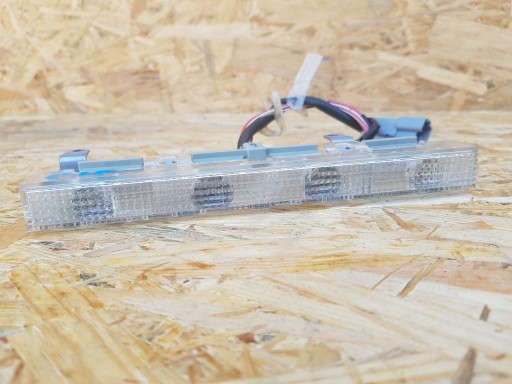 E15 - Стоп-сигнал тойота королла е15 седан