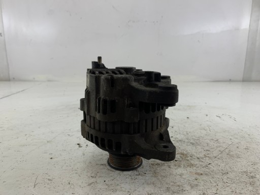 RENAULT KANGOO und 1.5 DCI ALTERNATOR 8200120286