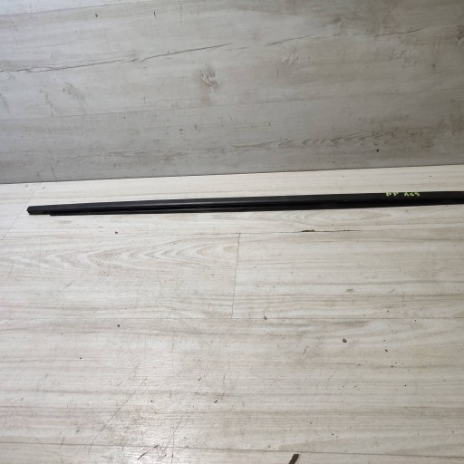 moulding windows door przednich front side right Opel Corsa F 9823196180
