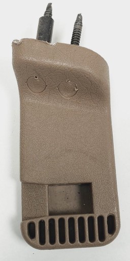 Кронштейн крепления жалюзи VOLVO V90 и