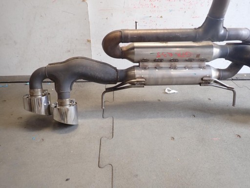 muffler, exhaust koncowy NISSAN GTR R35 20100-JF00A