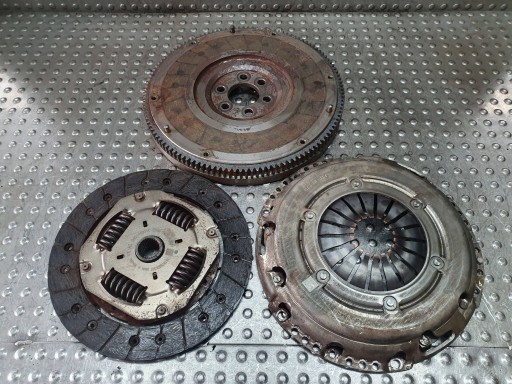 Embrayage DWUMASA 04C141025P 04C141031C VW POLO VI 2G ARONA A1 82A 1.0 TSI