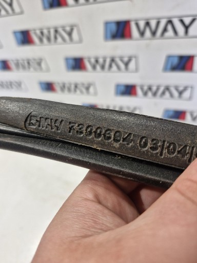 7300604 BMW F20 F21 F22 guarnizione SCIANKI BOCZNEJ parafango Destro