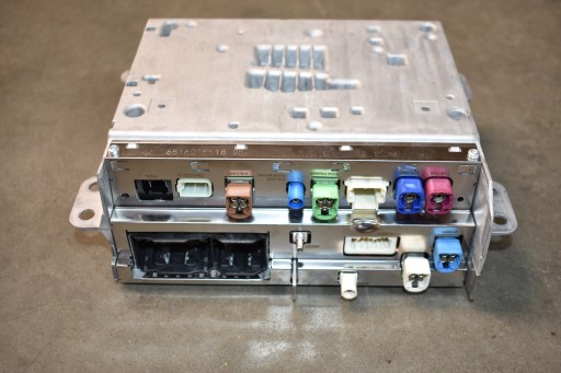 IDEALNA Navigation MERCEDES W214 1
