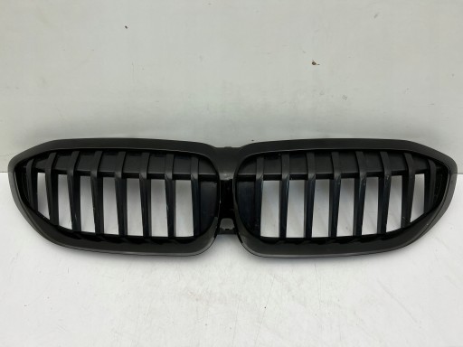 BMW G20 решітка радіатора переднього бампера 18-