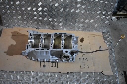 BOÎTE BLOKU MOTEUR MASERATI GRANTURISMO M145 4.7 1