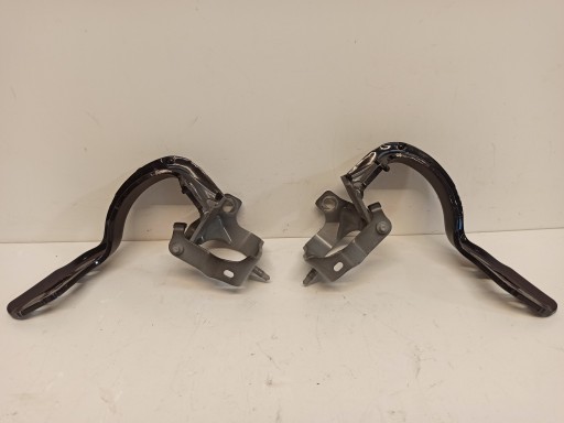 Петля задней двери A4 B8 AVANT 8K9827300 8K9827299