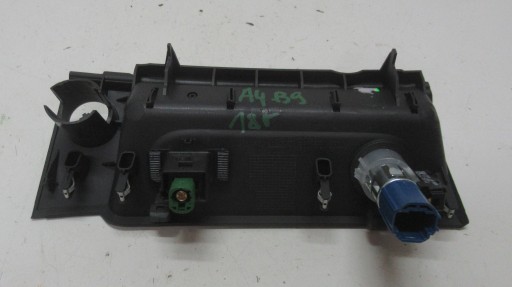 AUDI A4 B9 AVANT 3.0 TDI 18R plato adapter USB 8W1864131C