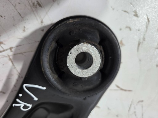 Toyota Yaris IV XP210 arm front right (Q699)