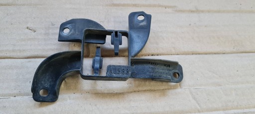 A6 C8 4K console bracket holder WIAZKI PRZEWODOW 4K0971845H