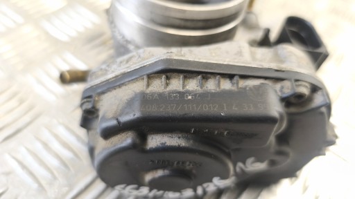 Valvola a farfalla VW GOLF IV 1.6B 06A133064J