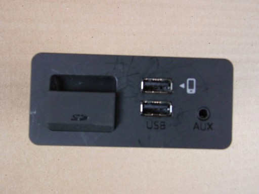 Mazda CX5 II KF čítačka kariet USB slot